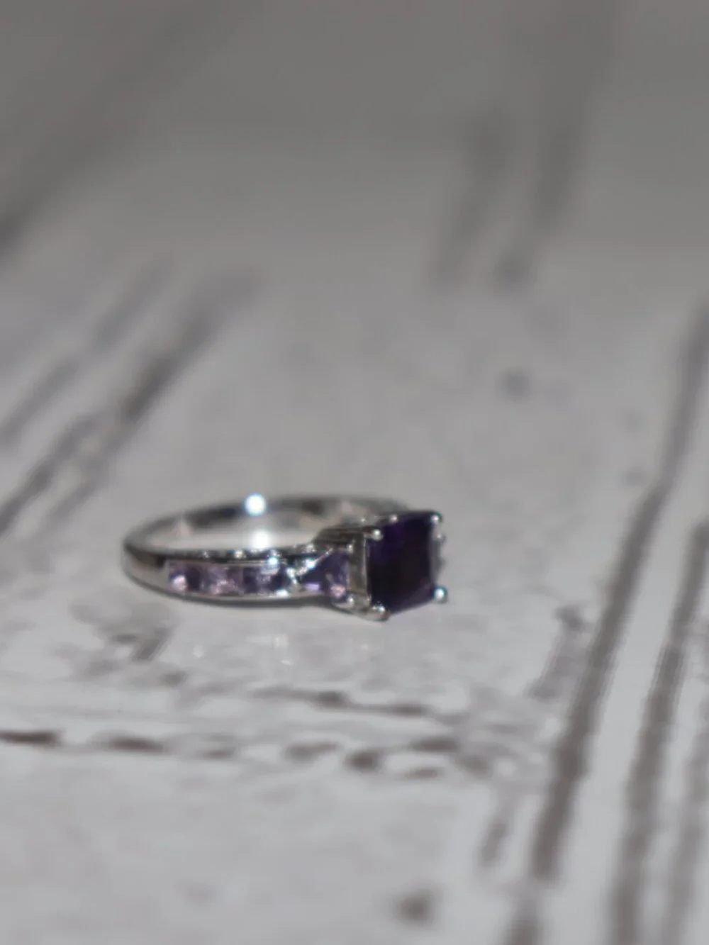 💜✨ Silver Purple Square‑Cut Gemstone Ring · Size 9.5 Square purple center ·